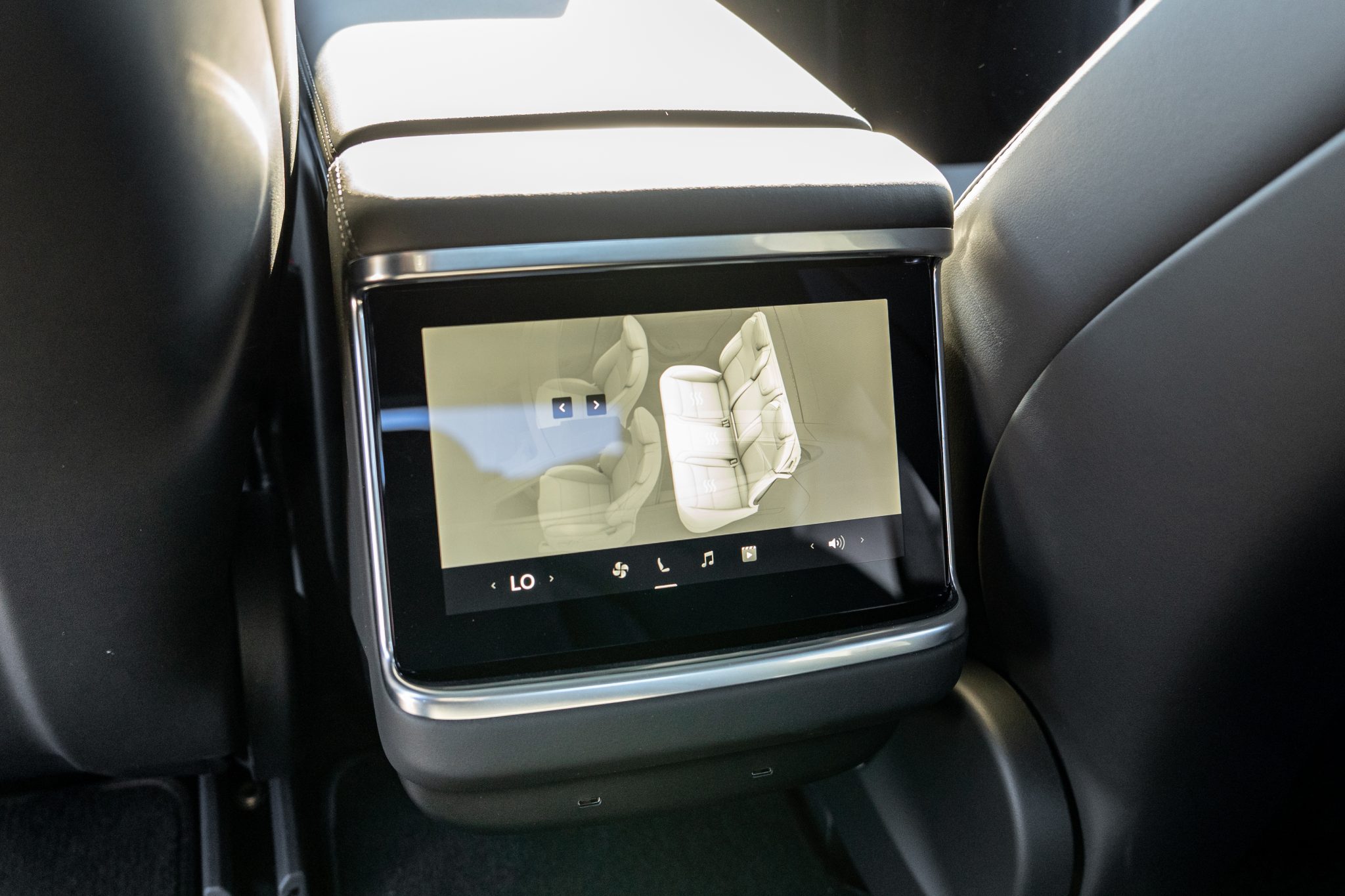 2021 Tesla Model S Plaid photo 2