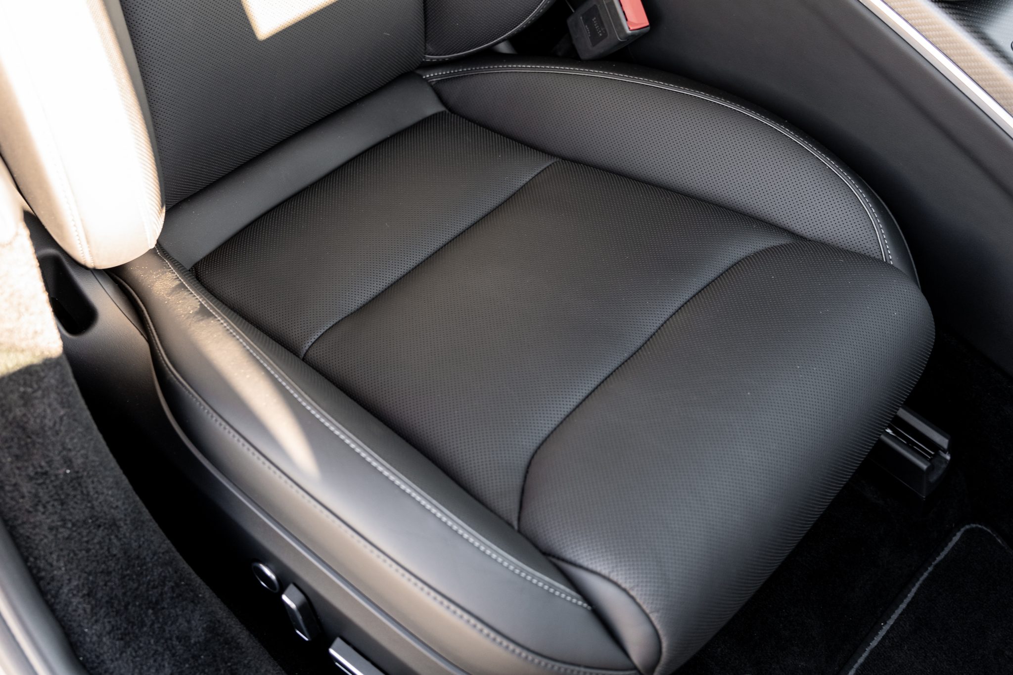 2021 Tesla Model S Plaid photo 14