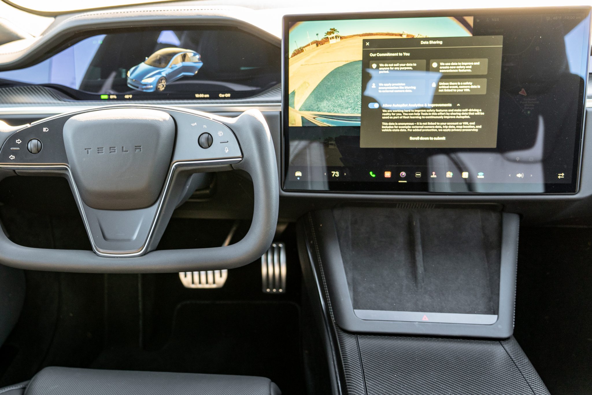 2021 Tesla Model S Plaid photo 16