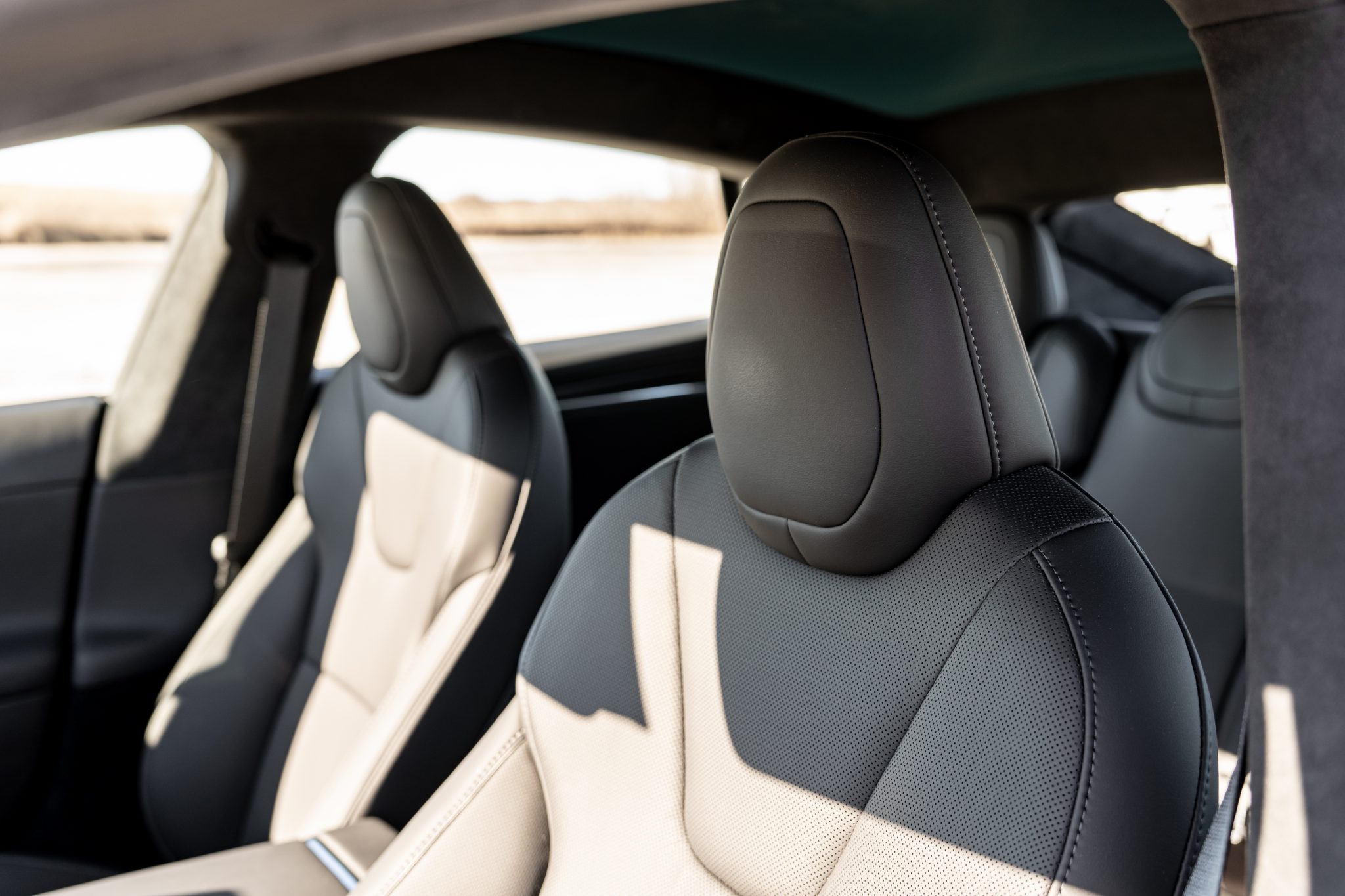 2021 Tesla Model S Plaid photo 20