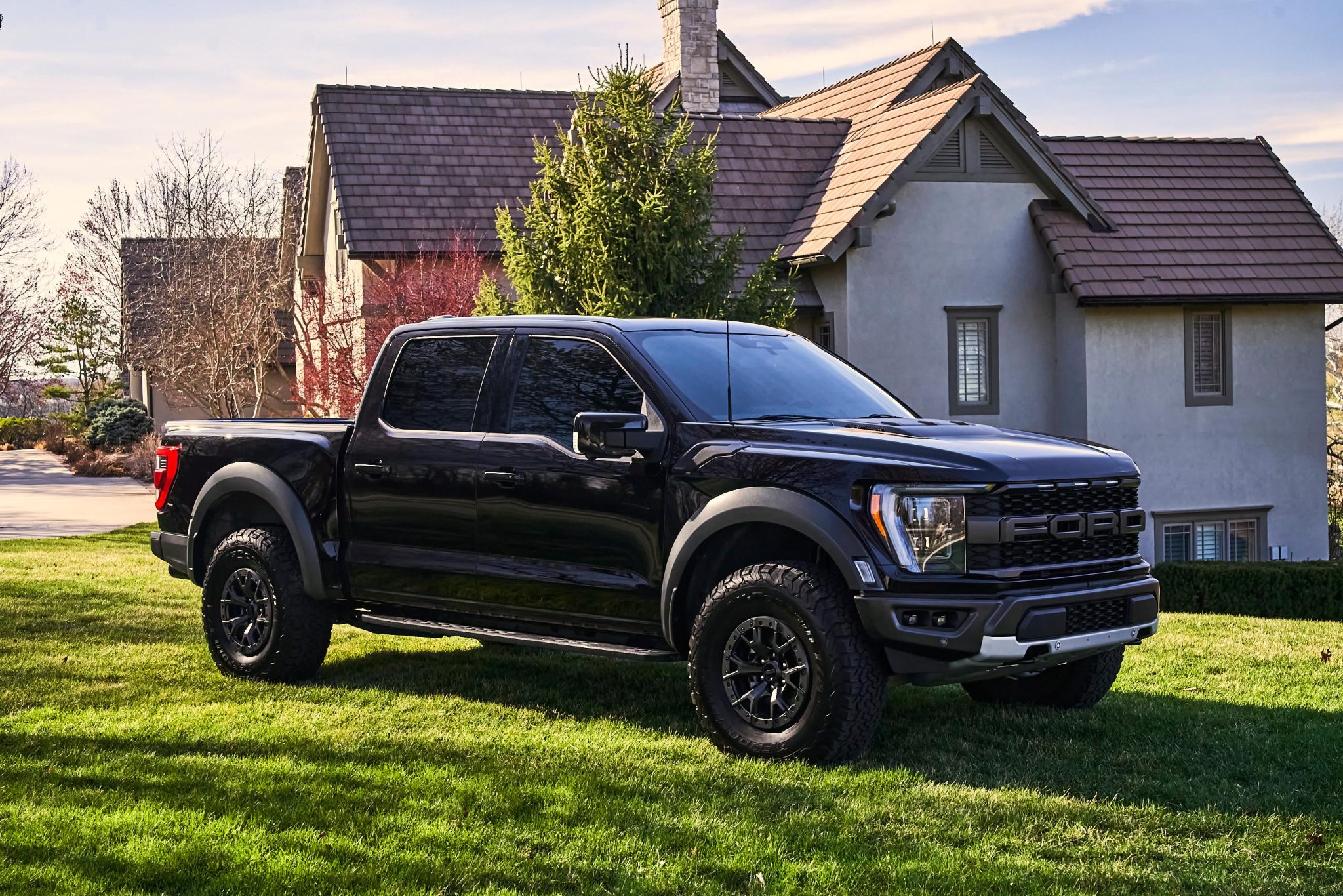 2022 Ford F-150 Raptor SuperCrew photo 6