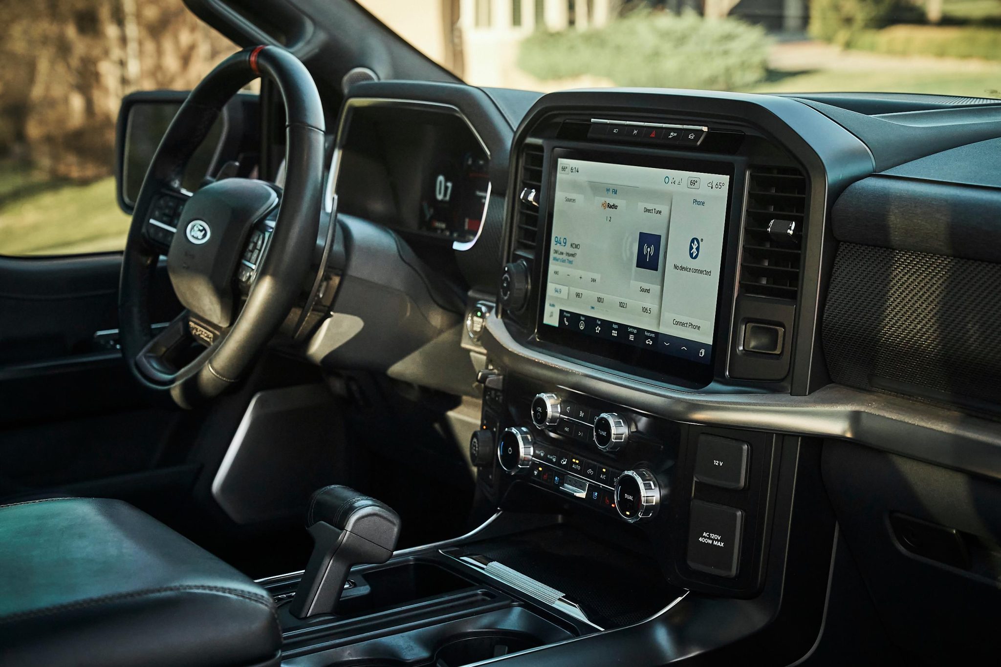 2022 Ford F-150 Raptor SuperCrew photo 19
