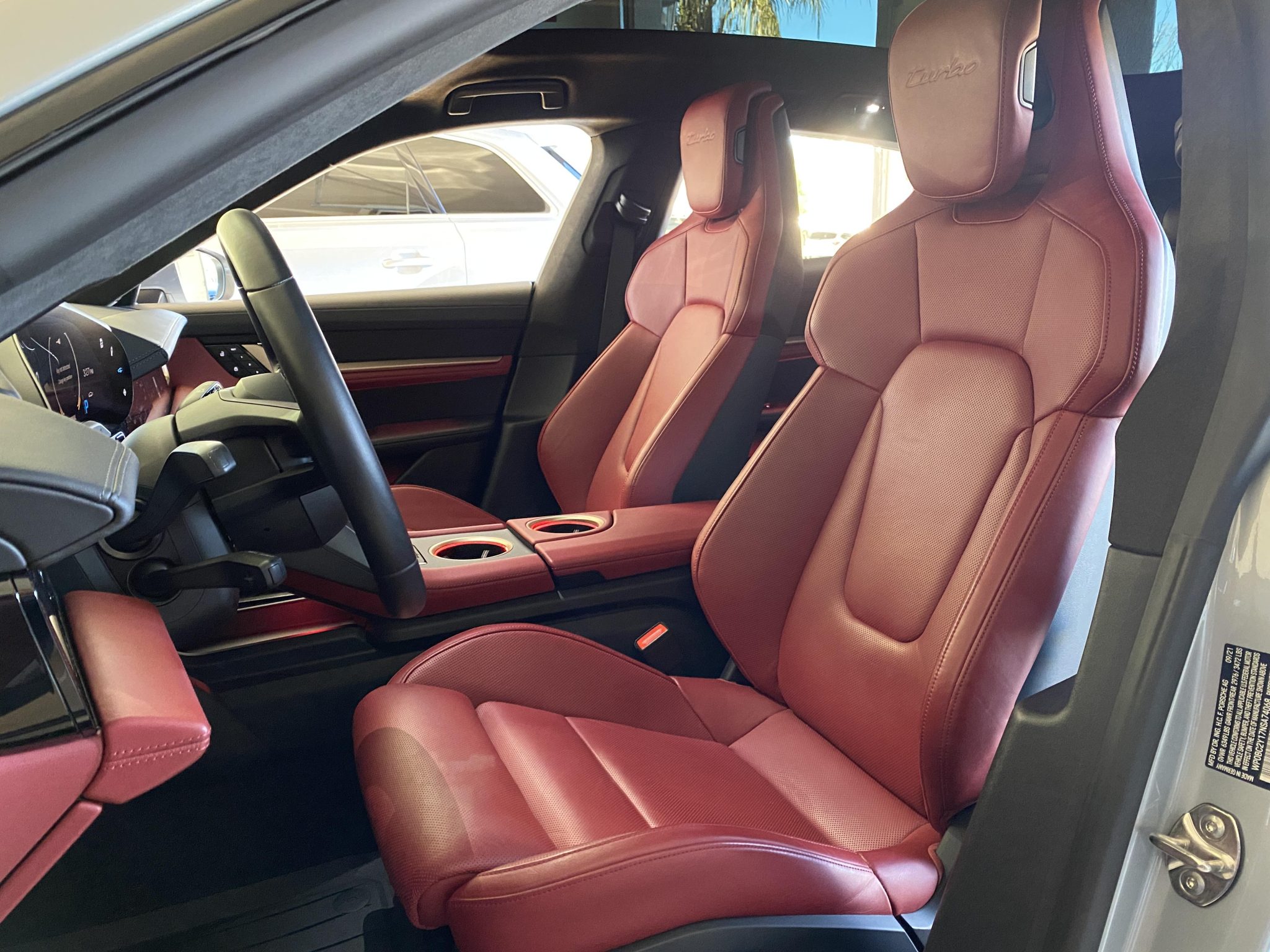 2022 Porsche Taycan Turbo Cross Turismo photo 2