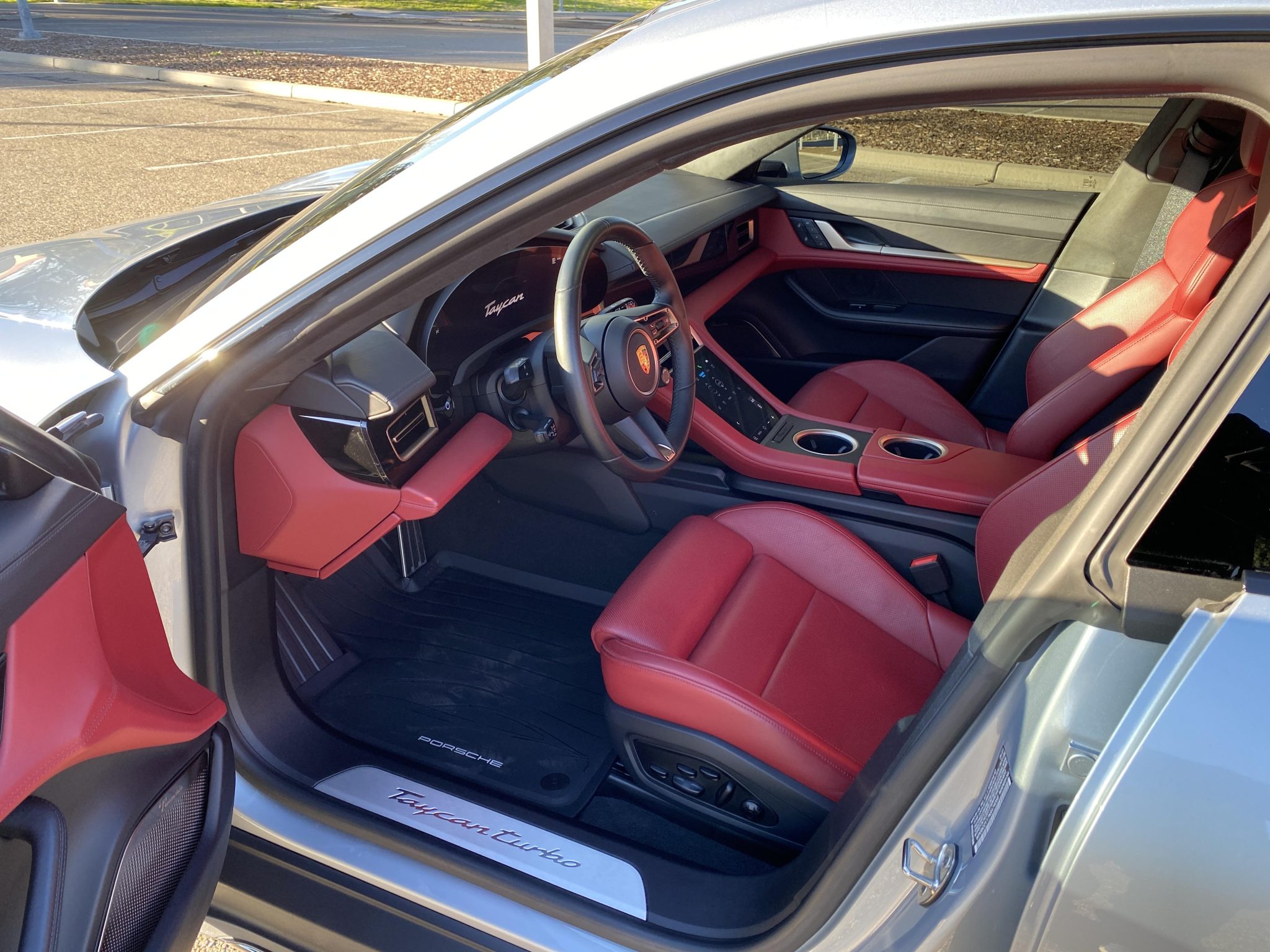 2022 Porsche Taycan Turbo Cross Turismo photo 3