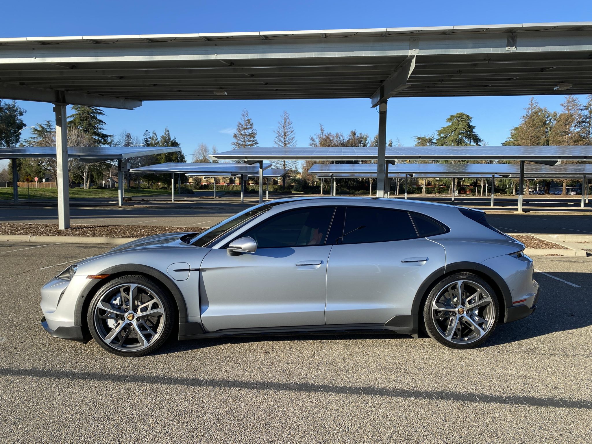 2022 Porsche Taycan Turbo Cross Turismo photo 18