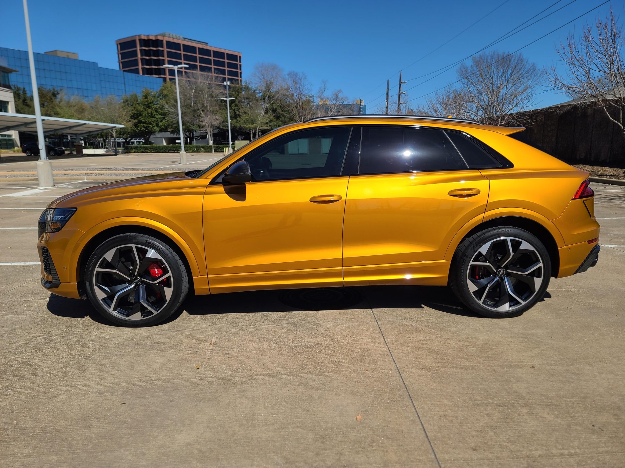 2023 Audi RS Q8 photo 5