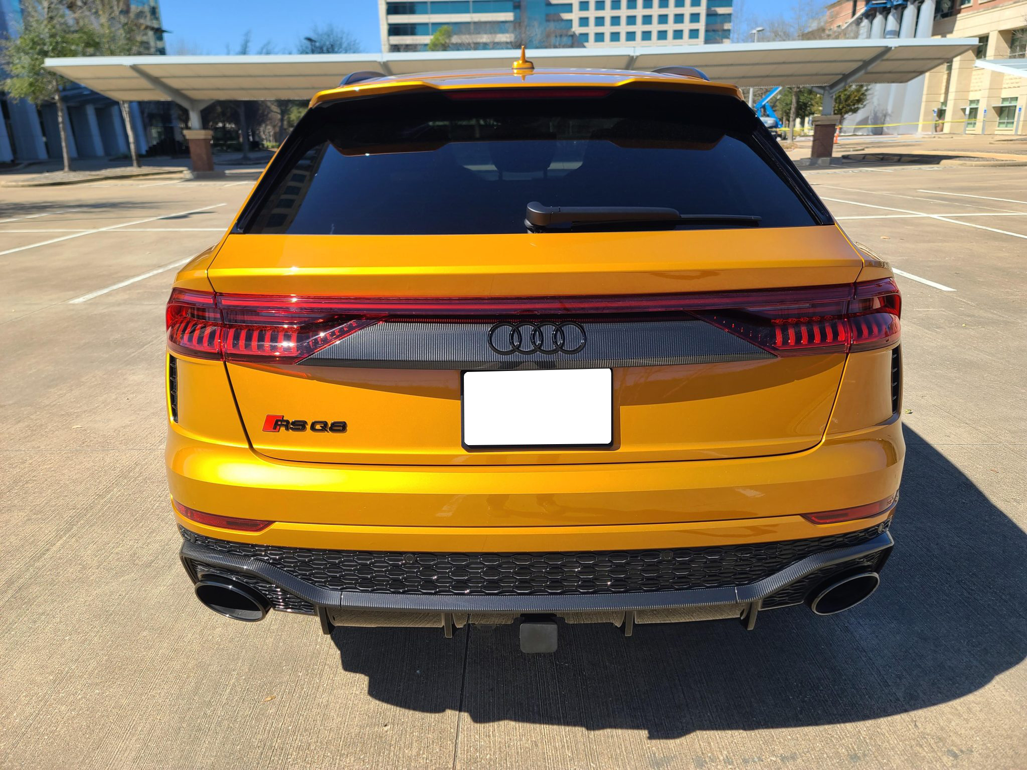 2023 Audi RS Q8 photo 8