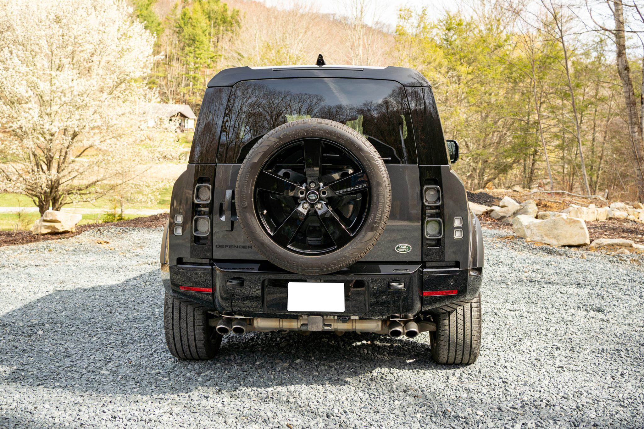 2023 Land Rover Defender 90 photo 2