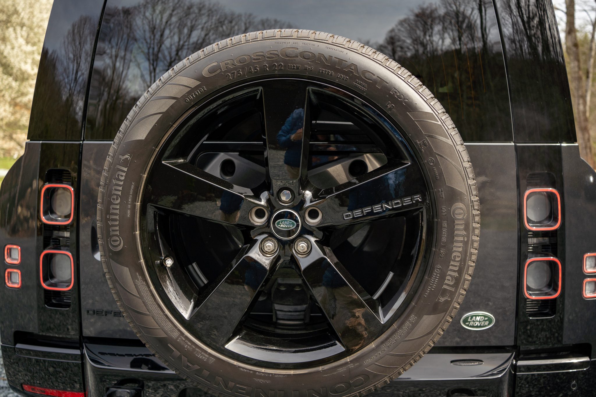 2023 Land Rover Defender 90 photo 6
