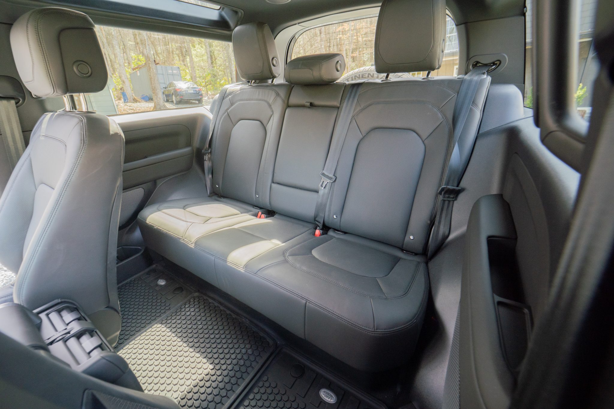 2023 Land Rover Defender 90 photo 26