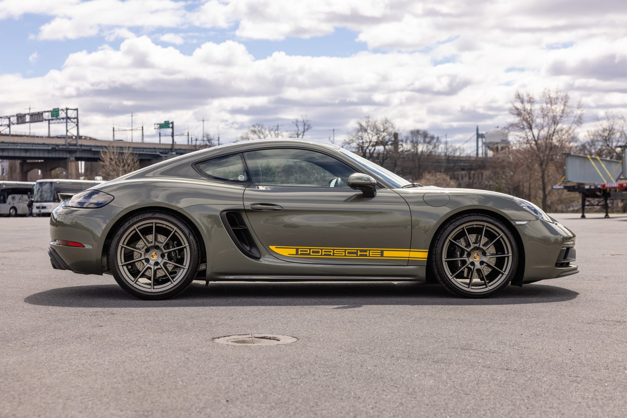 2023 Porsche 718 Cayman GTS 4.0 photo 10